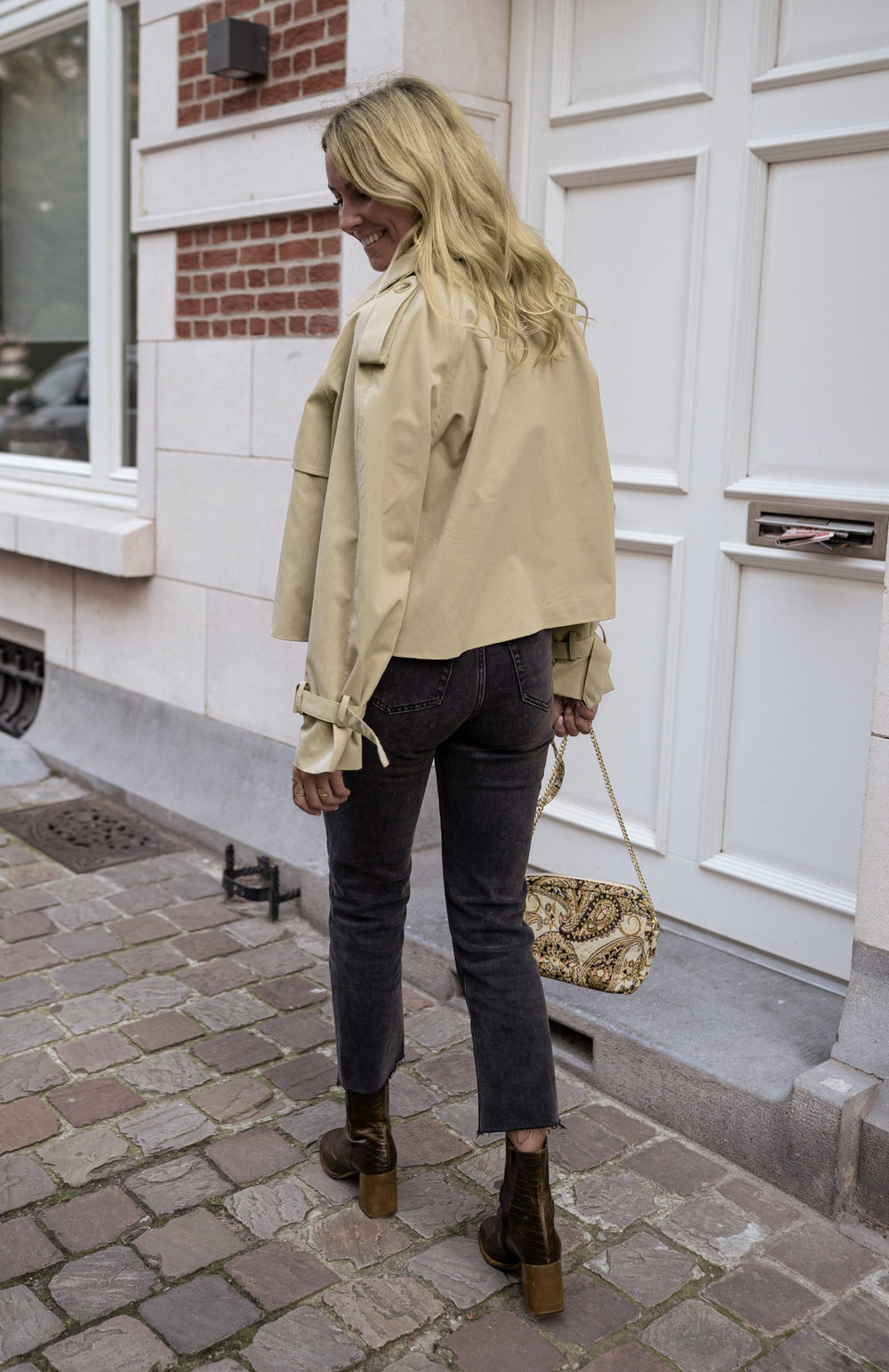 Adele Vannier | Cropped Double-Breasted Trench Jacket - Image 2