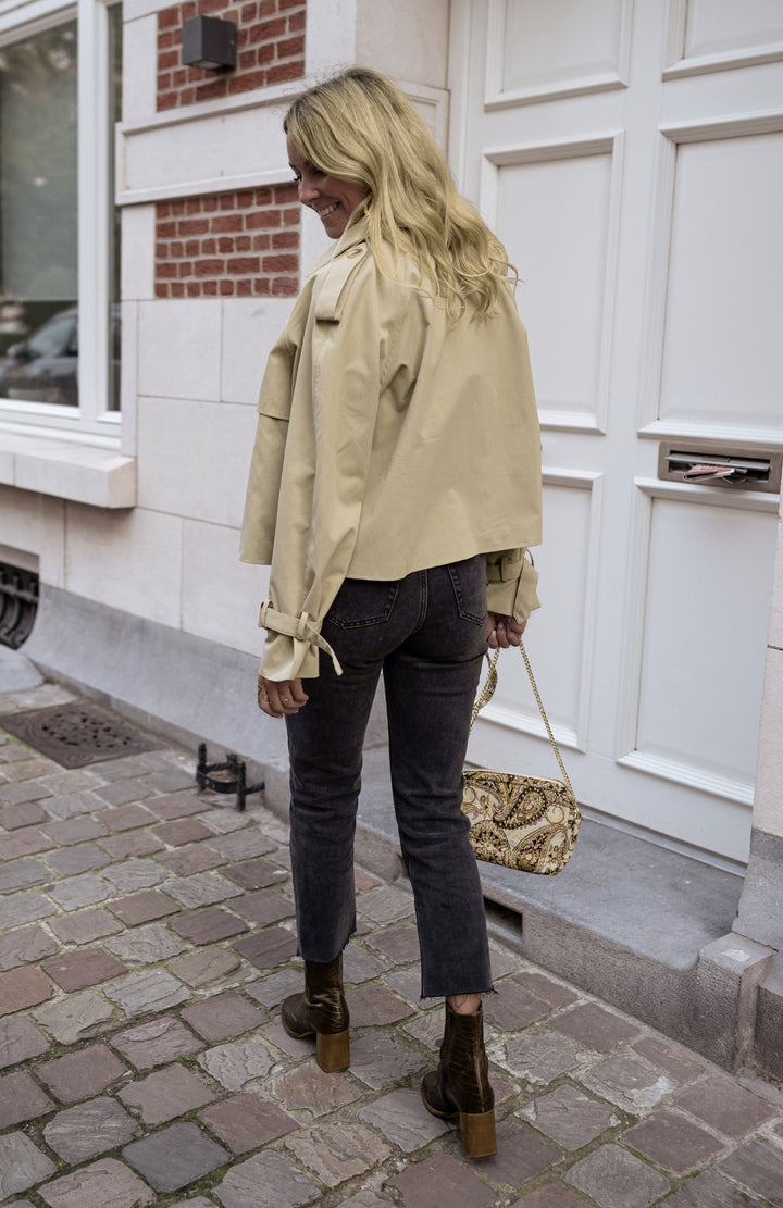 Adele Vannier | Cropped Double-Breasted Trench Jacket - Image 2