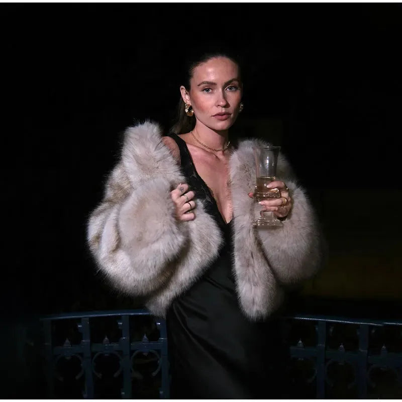Genevieve Laurent | Faux Fur Collar Tailored Coat - Image 2